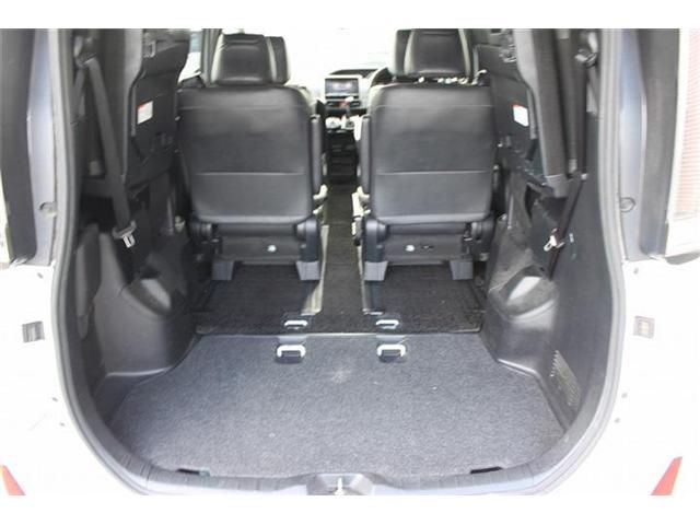 TOYOTA NOAH 2018 Image 31