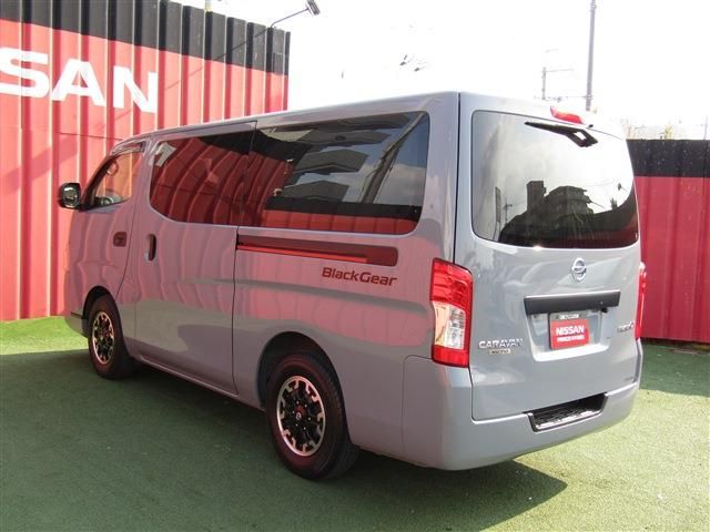 NISSAN NV350 CARAVAN 2021 Image 31