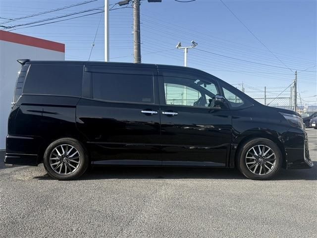 TOYOTA VOXY 2016 Image 31