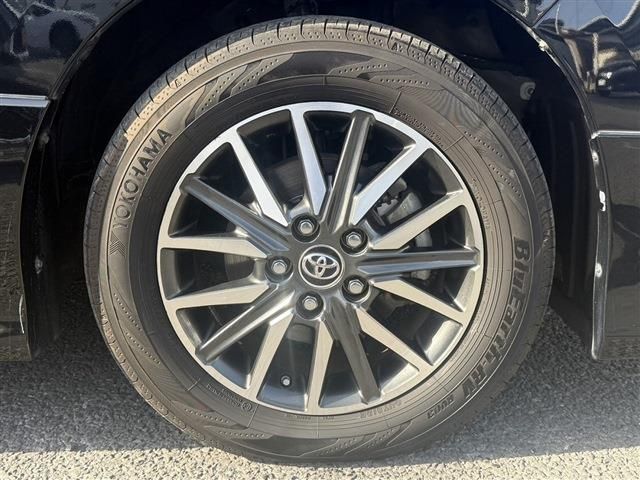 TOYOTA VOXY 2016 Image 31