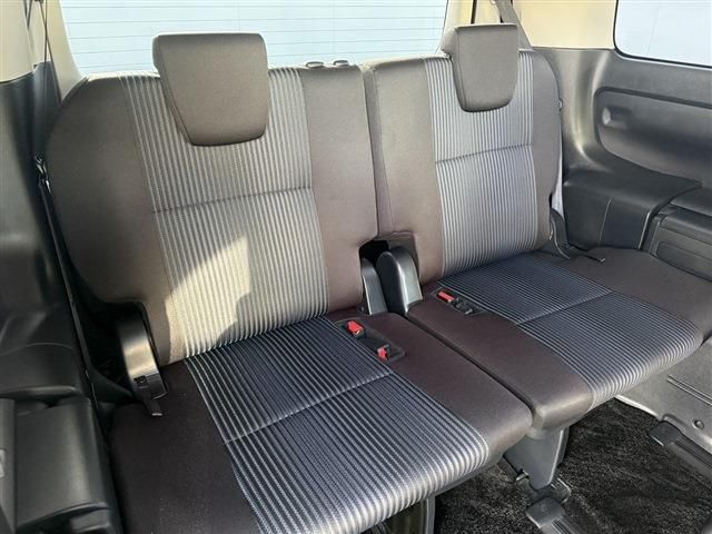 TOYOTA VOXY 2016 Image 31