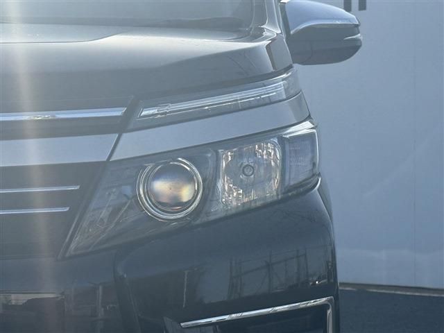 TOYOTA VOXY 2016 Image 31