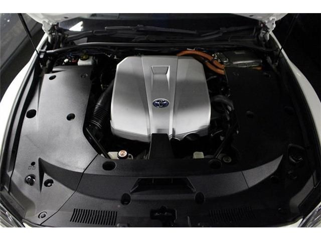 TOYOTA CROWN SEDAN HYBRID 2018 Image 31