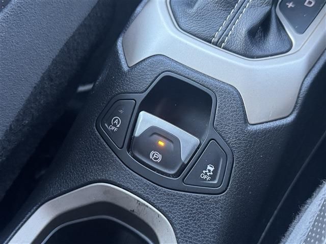 JEEP RENEGADE 2016 Image 31