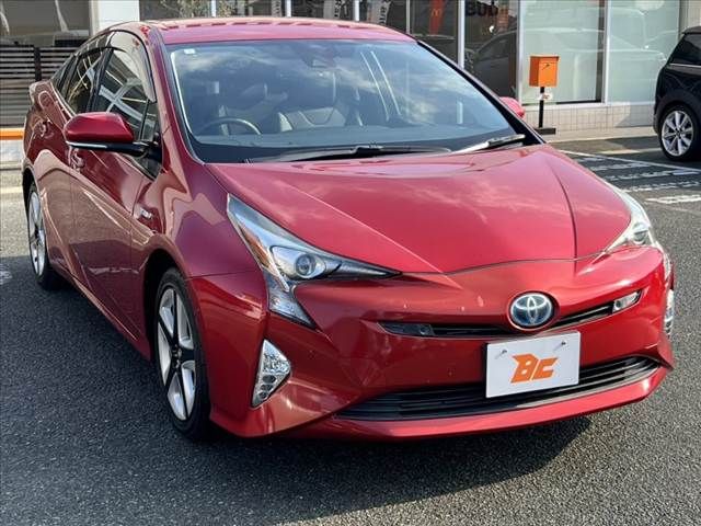 TOYOTA PRIUS 2017 Image 31