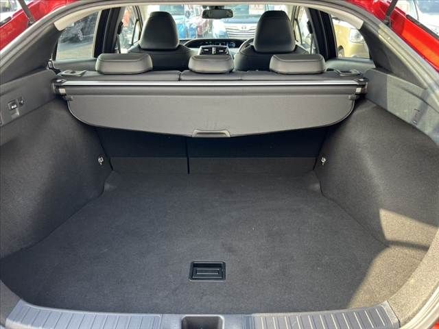 TOYOTA PRIUS 2017 Image 31