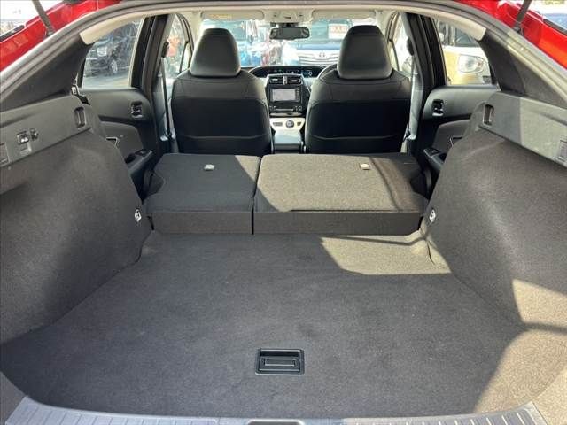 TOYOTA PRIUS 2017 Image 31