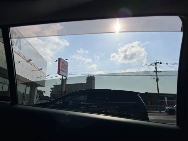 TOYOTA PRIUS 2017 Image 31