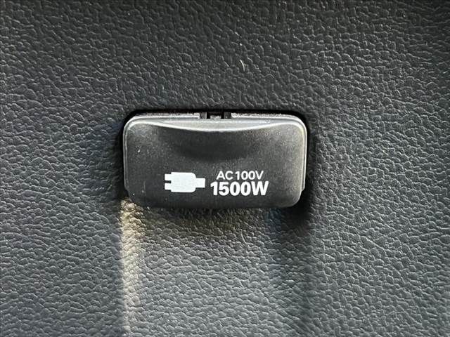 TOYOTA PRIUS 2017 Image 31