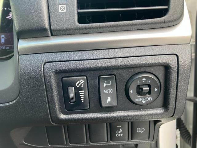 TOYOTA LEXUS CT200H 2013 Image 31