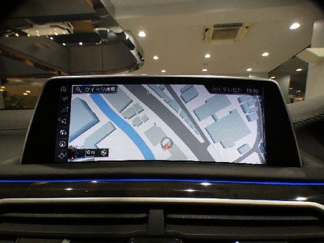 BMW 7SERIES 2016 Image 31