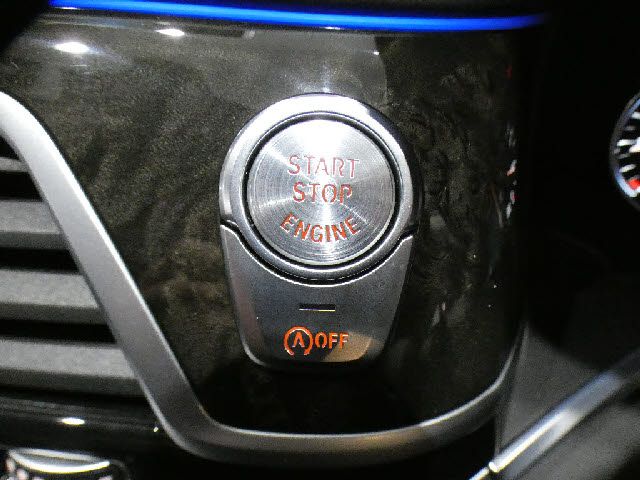 BMW 7SERIES 2016 Image 31