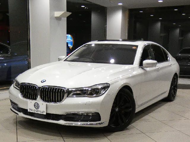BMW 7SERIES 2016 Image 31