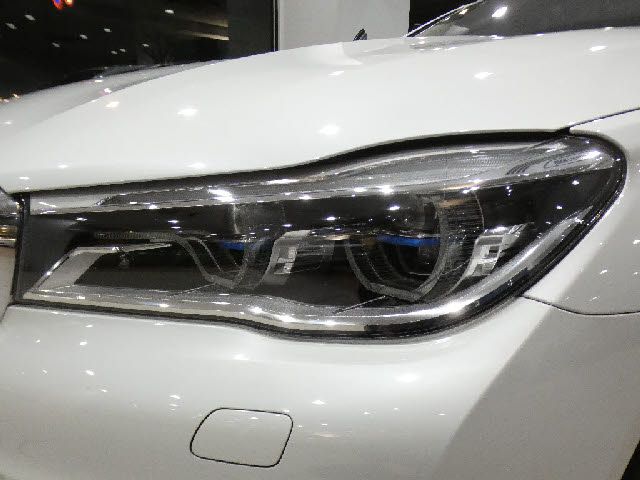 BMW 7SERIES 2016 Image 31