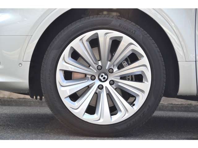 BENTLEY BENTLEY 2022 Image 31