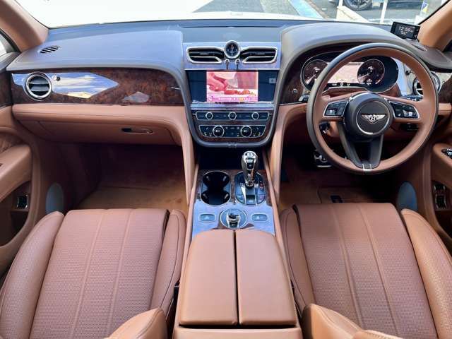 BENTLEY BENTLEY 2022 Image 31