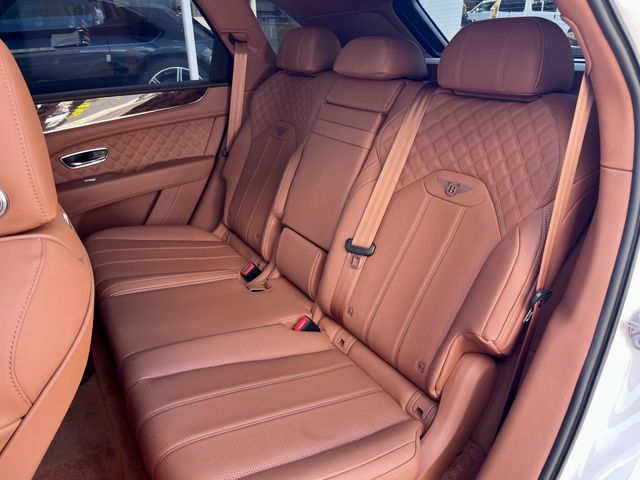 BENTLEY BENTLEY 2022 Image 31