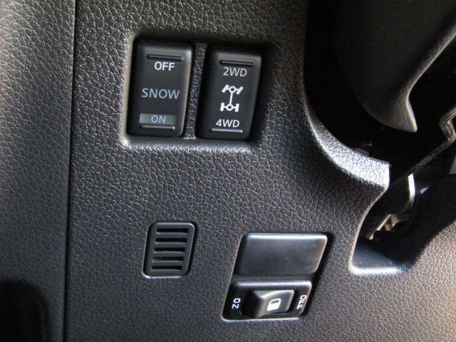 NISSAN NV350 CARAVAN 4WD 2021 Image 31