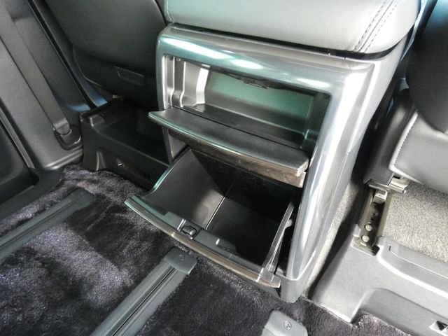 TOYOTA ALPHARD HYBRID 4WD 2022 Image 31