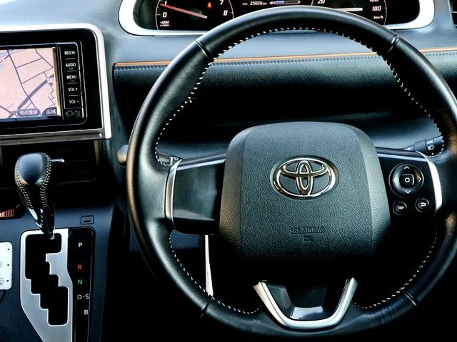 TOYOTA SIENTA 2017 Image 31