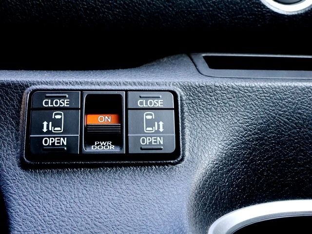 TOYOTA SIENTA 2017 Image 31