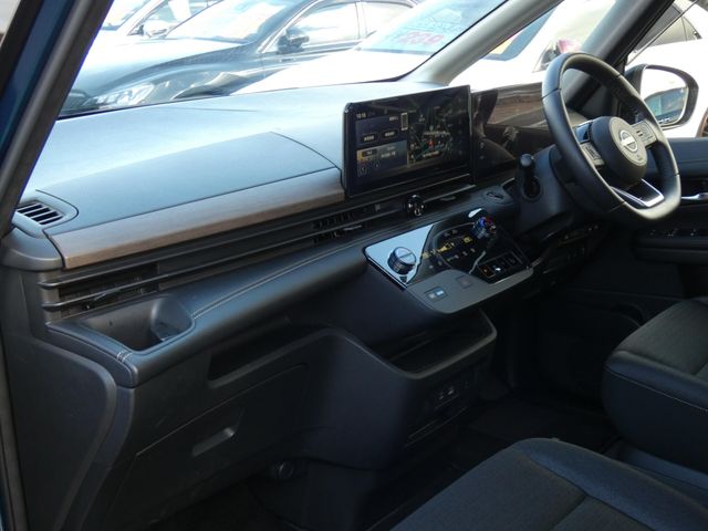 NISSAN SERENA  WG 2024 Image 31