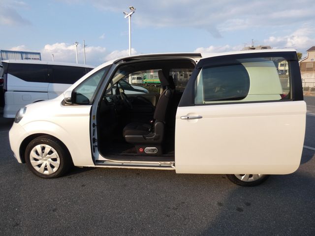 TOYOTA PORTE 2014 Image 31