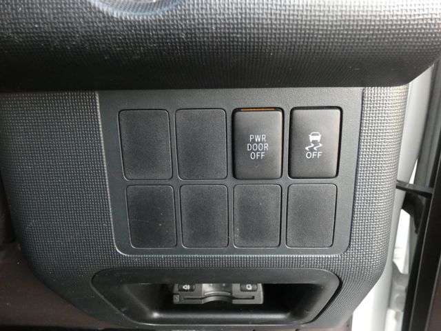 TOYOTA PORTE 2014 Image 31