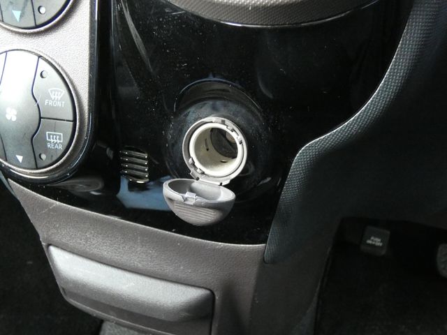 TOYOTA PORTE 2014 Image 31