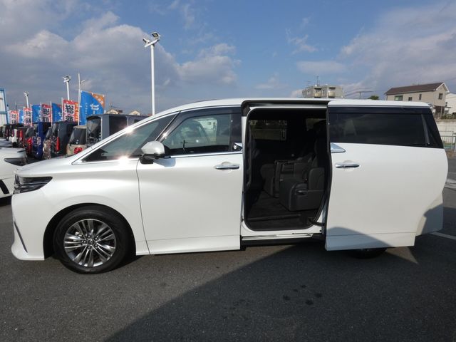 TOYOTA ALPHARD HYBRID 2023 Image 31