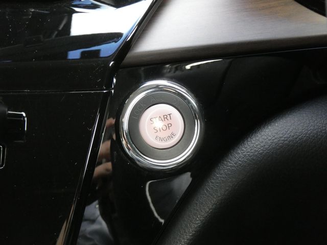 NISSAN ELGRAND 2023 Image 31