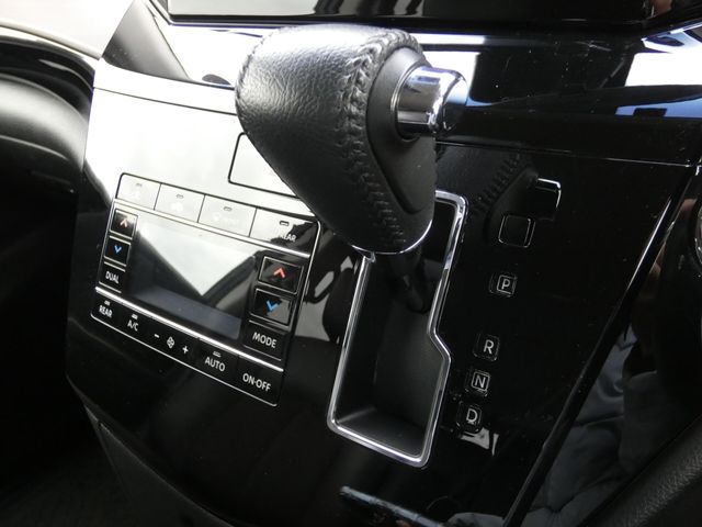 NISSAN ELGRAND 2023 Image 31