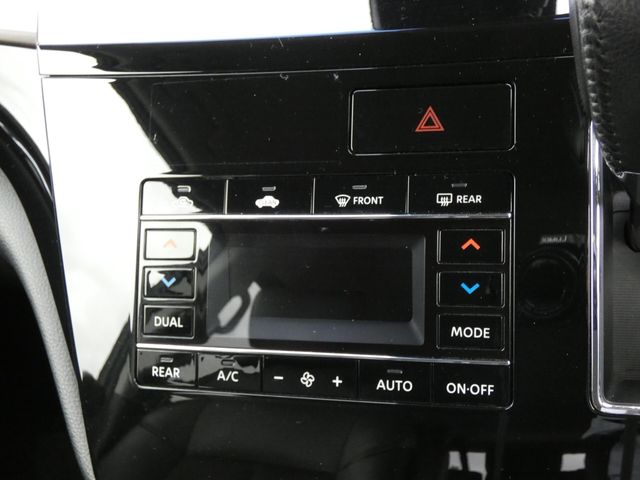 NISSAN ELGRAND 2023 Image 31