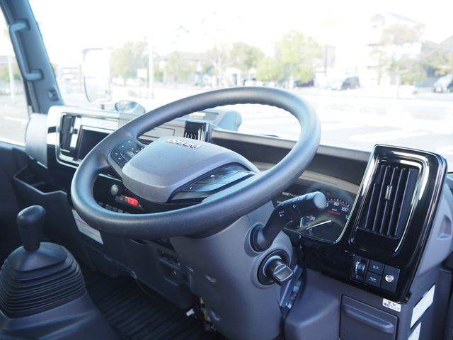 ISUZU ELF 2024 Image 31