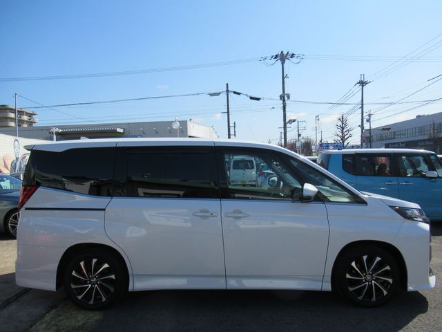 TOYOTA NOAH 2024 Image 31