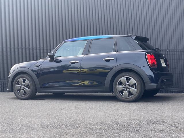 BMW MINI COOPER 5DOOR 2022 Image 31