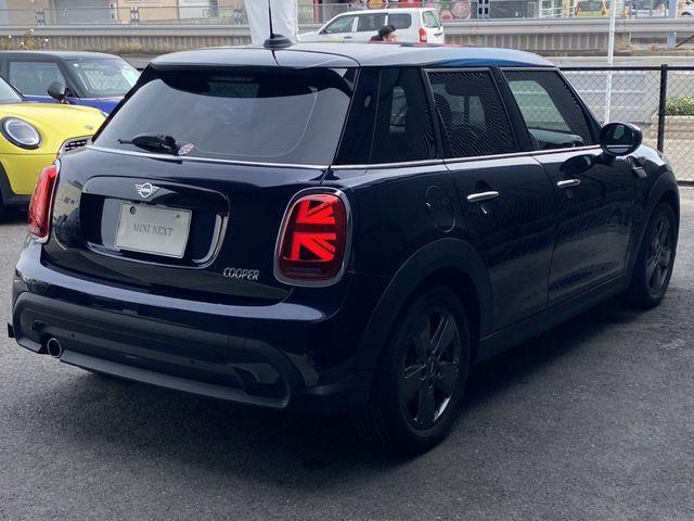 BMW MINI COOPER 5DOOR 2022 Image 31