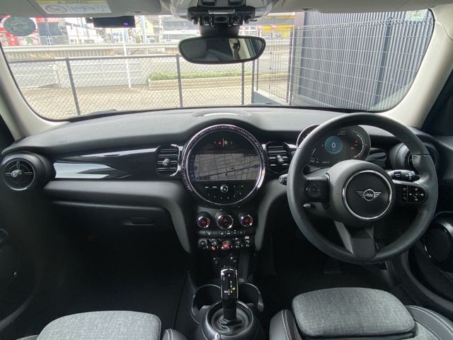 BMW MINI COOPER 5DOOR 2022 Image 31