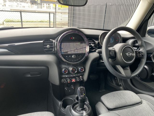 BMW MINI COOPER 5DOOR 2022 Image 31