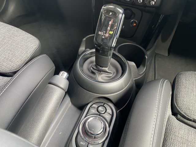 BMW MINI COOPER 5DOOR 2022 Image 31