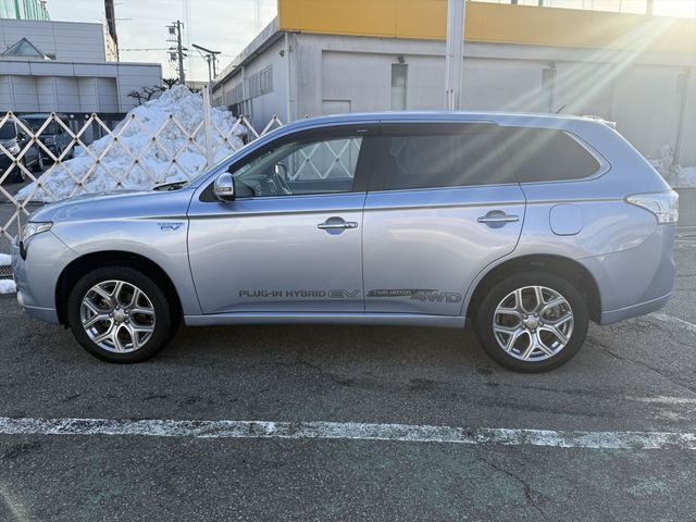 MITSUBISHI OUTLANDER PHEV 2013 Image 31