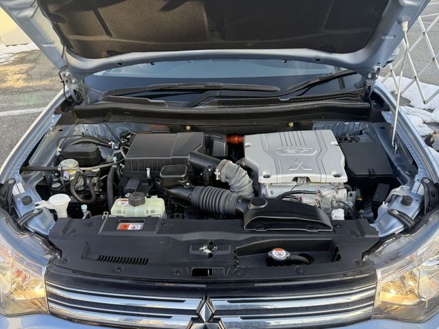 MITSUBISHI OUTLANDER PHEV 2013 Image 31