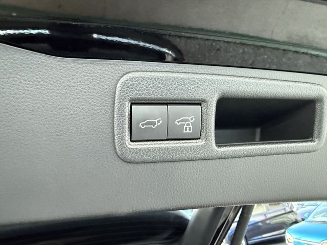 TOYOTA HARRIER 4WD 2021 Image 31