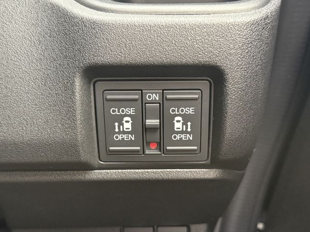 HONDA N BOX CUSTOM 2023 Image 31