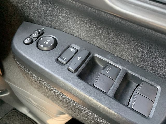 HONDA N BOX CUSTOM 2023 Image 31