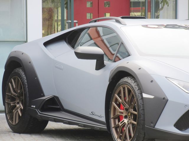 LAMBORGHINI HURACAN 2024 Image 31