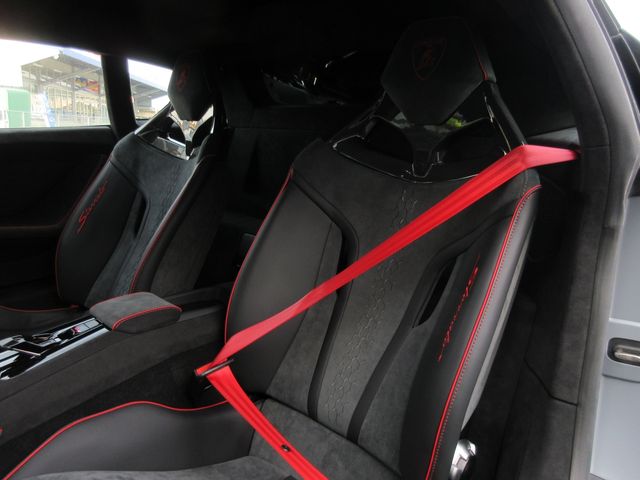 LAMBORGHINI HURACAN 2024 Image 31
