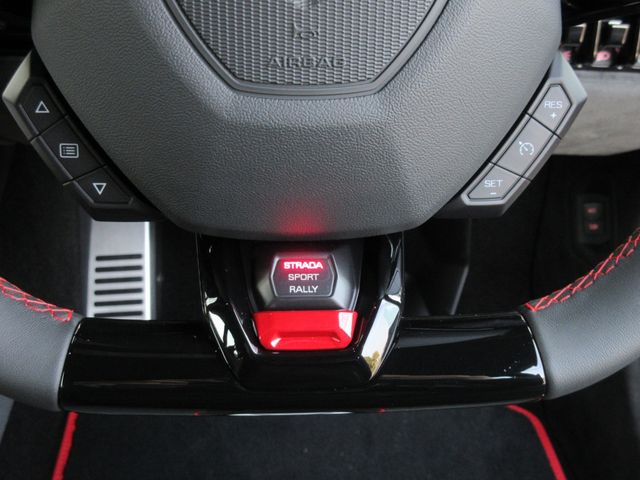 LAMBORGHINI HURACAN 2024 Image 31