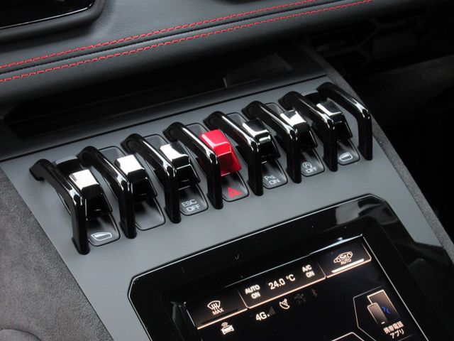 LAMBORGHINI HURACAN 2024 Image 31