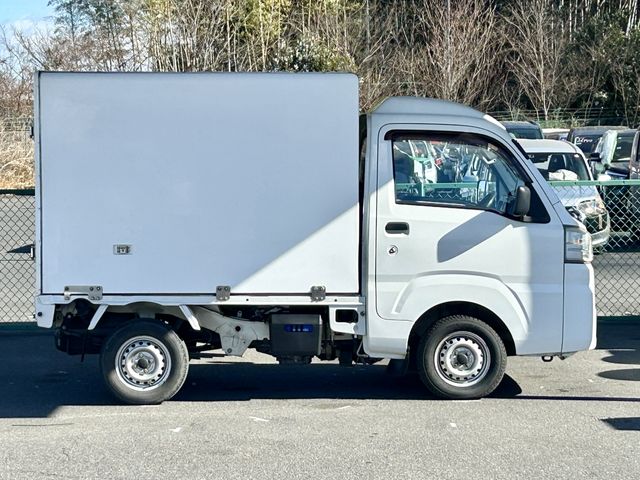 DAIHATSU HIJET TRUCK 2017 Image 31